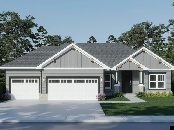 10914 Portage Dr, Papillion, NE 68046