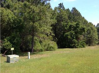 221 Boncycle Land Dr, Eastpoint, FL 32328