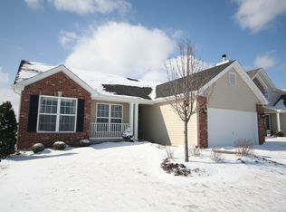 6955 Conner Pointe Dr, Fairview Heights, IL 62208