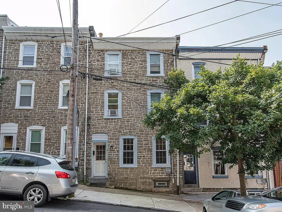 235 Hermitage St