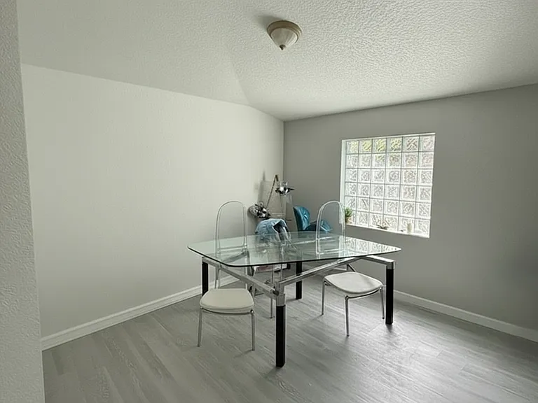 9121 SW 208th Ter — Photo 10