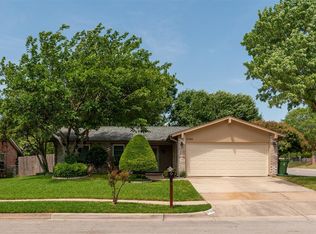 3700 Claysford Ct, Arlington, TX 76015