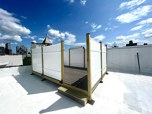 Rented by Nolita Group | media 19