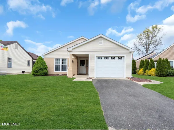 10 Saint Paul Place, Manchester, NJ 08759