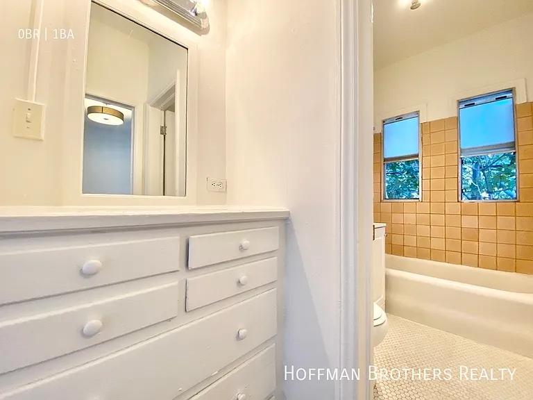 838 Sanborn Ave #105 — Photo 7