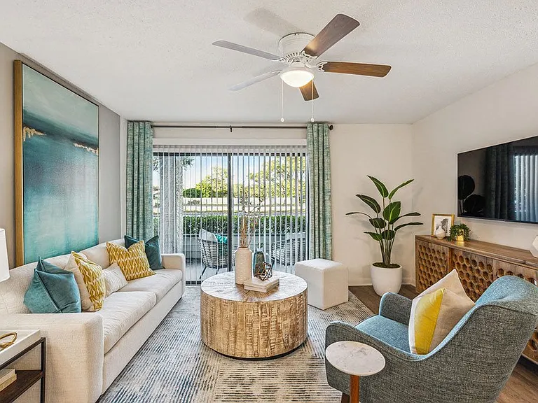 The Pointe at Carrollwood — Photo 7