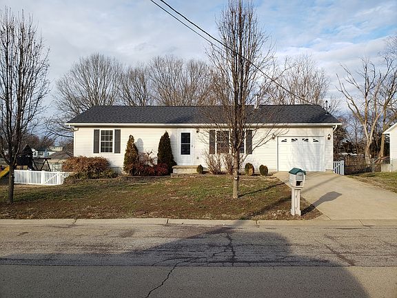4th image of 110 Edwards Ln