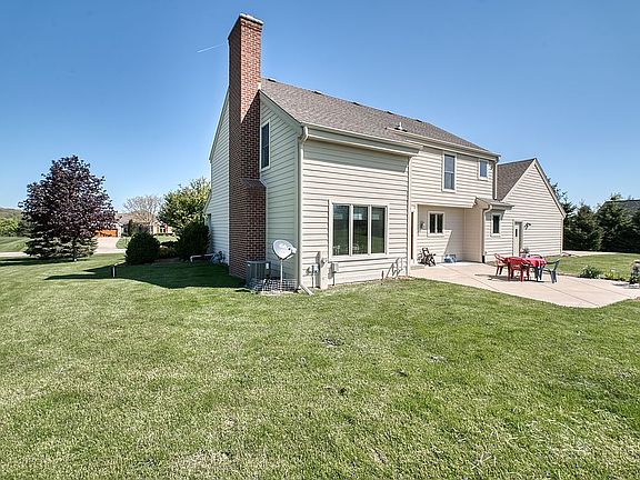 2nd image of S29W30935 Wild Berry Ln