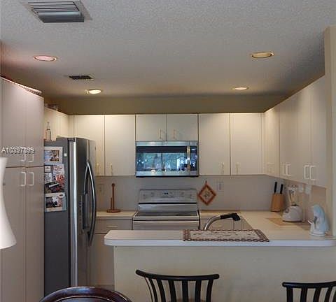 5th image of 5133 NW 115th Ct