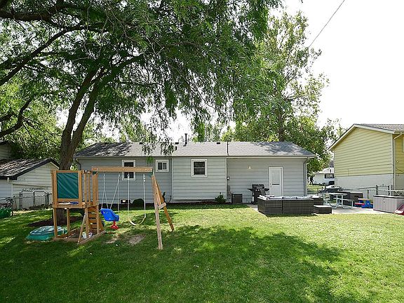 3rd image of 14024 Orchard Ave