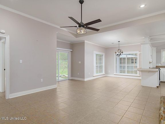 2nd image of 45 Robert E Lee Rd