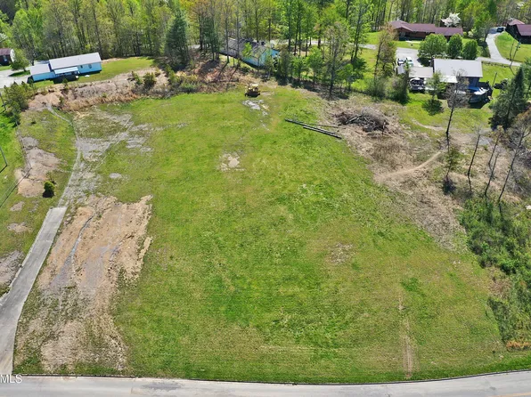 Claude Terry Dr, Oneida, TN 37841