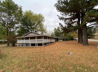 701 Dogwood St, Huntsville, AR 72740