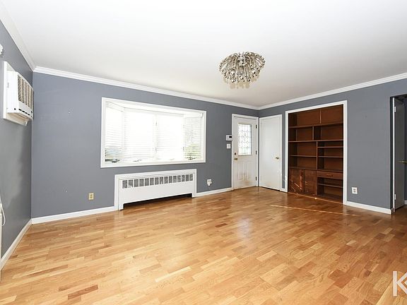 5th image of 3 Melview Ct