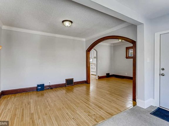3rd image of 1682 Margaret St