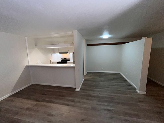 4th image of 300 Vernon St APT 6
