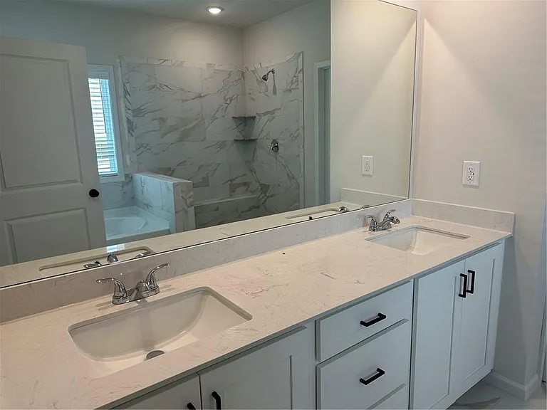 326 Rodeo Dr — Photo 12