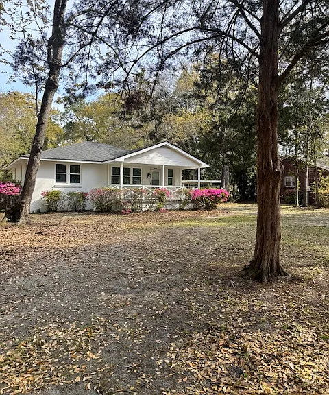3926 Dorsey Ave — Photo 2