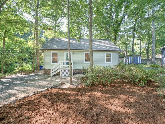 3rd image of 1205 Hydrangea Ct
