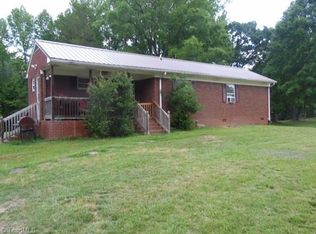 2214 Leonard Rd, Lexington, NC 27295