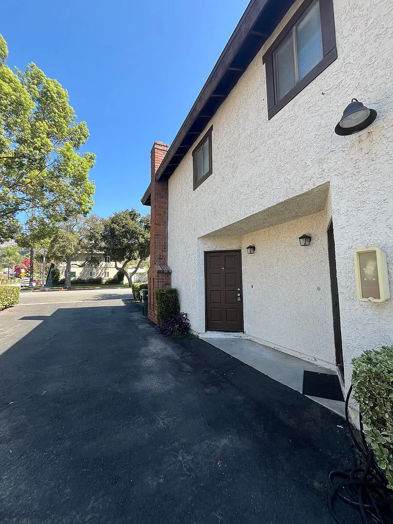 840-844 W. Foothill Blvd. — Photo 1