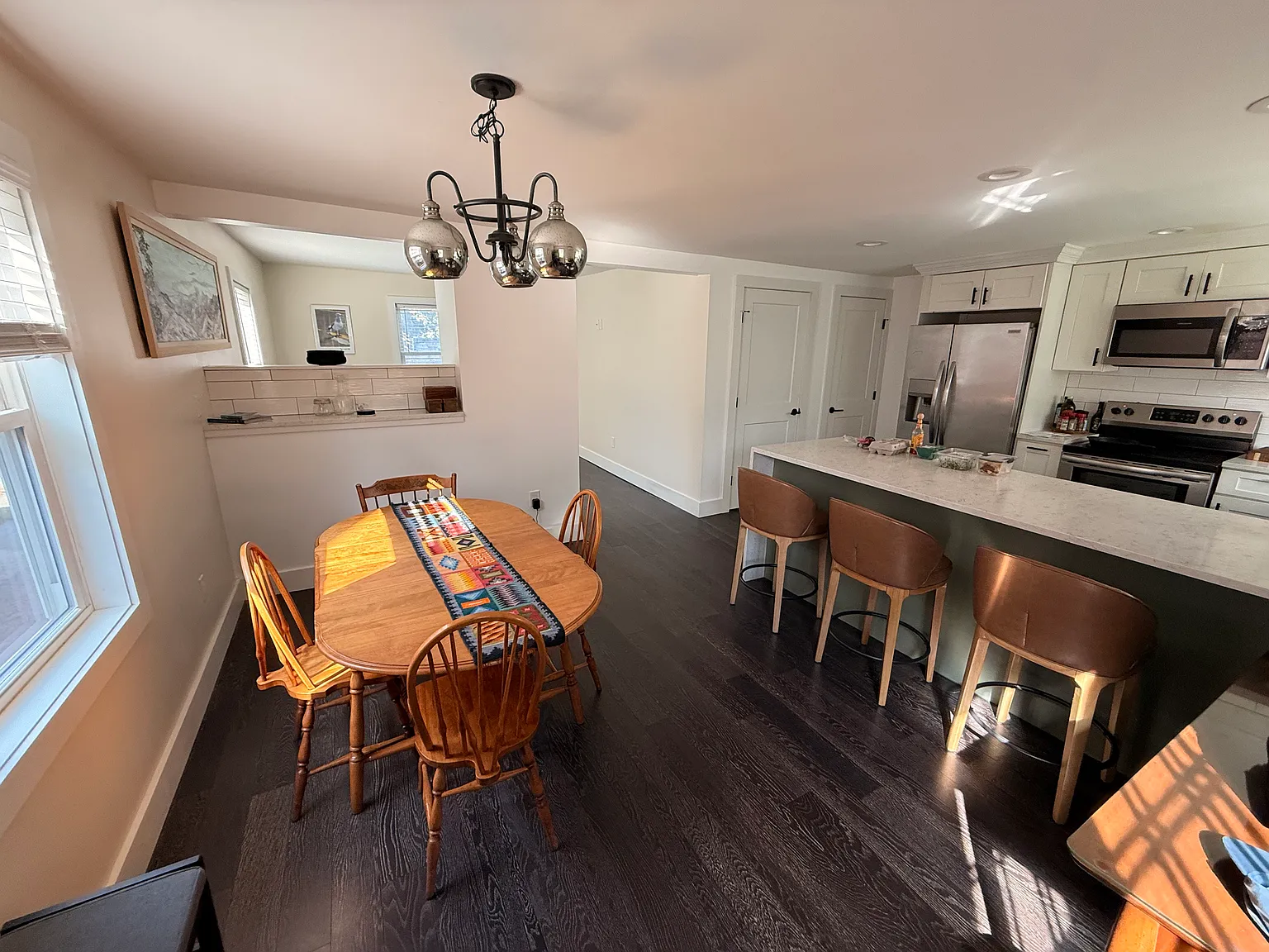 2 bed, 1.5 bath, 896 sqft, $3,500 — Photo 2
