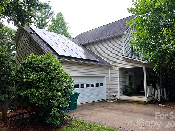 2nd image of 30 Double Brook Dr