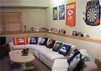 Great Lower Level with Lots of Space