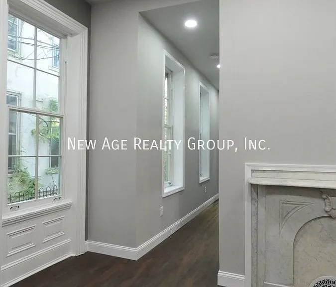 3515 Hamilton St #1R — Photo 3