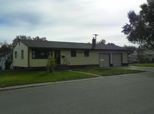 403 Fir St, Glendive, MT 59330