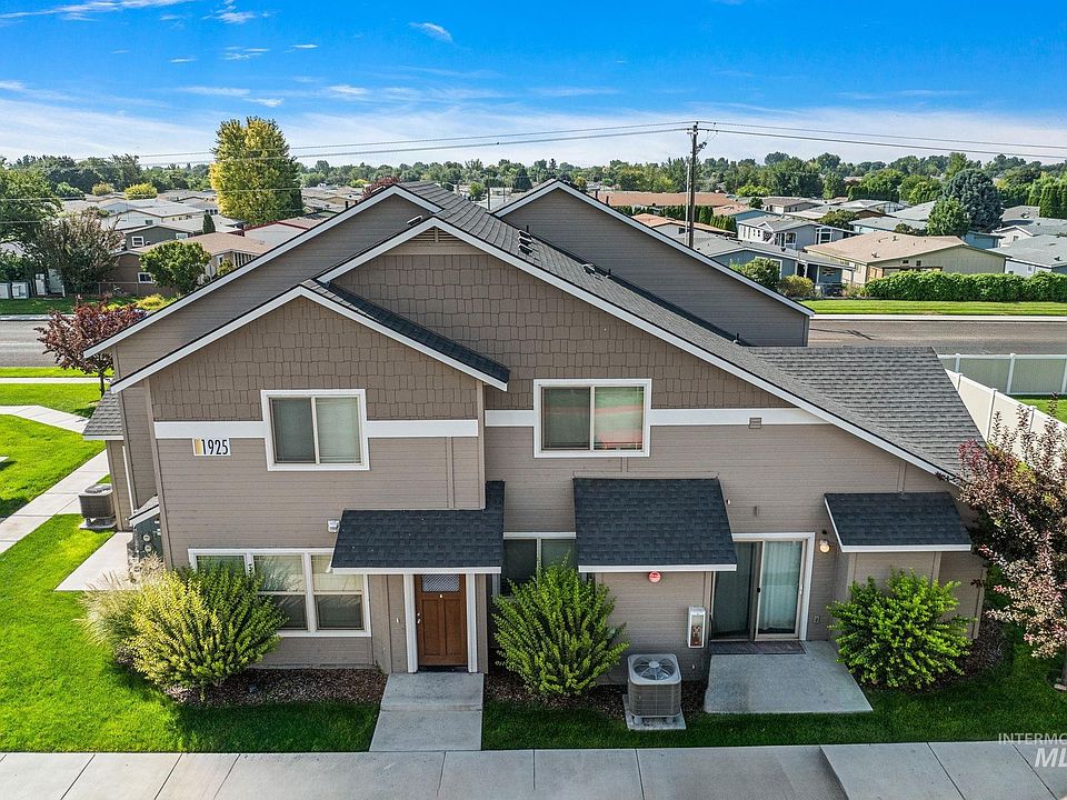 1st image of 1925 W Bella Ln