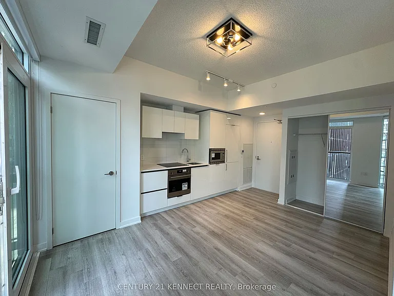 121 Saint Patrick St #1315 — Photo 3