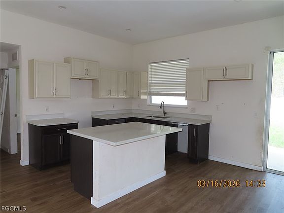 4th image of 115 Chieftain St NW