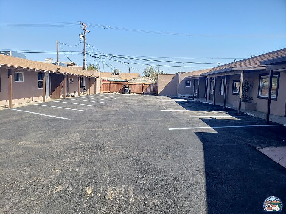 1st image of 702 Adams Ave #9