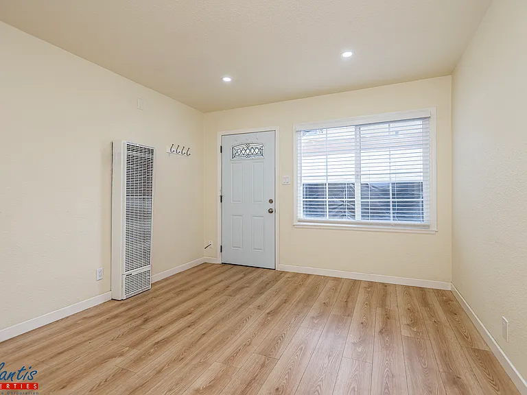 1219 Shortridge Ave — Photo 4