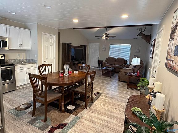 4th image of 2026 Center Springs Rd