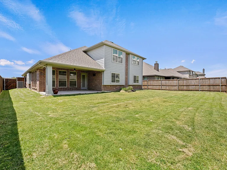 2413 Loxley Dr — Photo 12