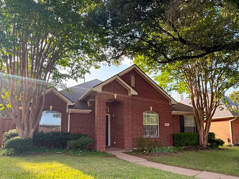 9021 Norman Dr — Photo 3