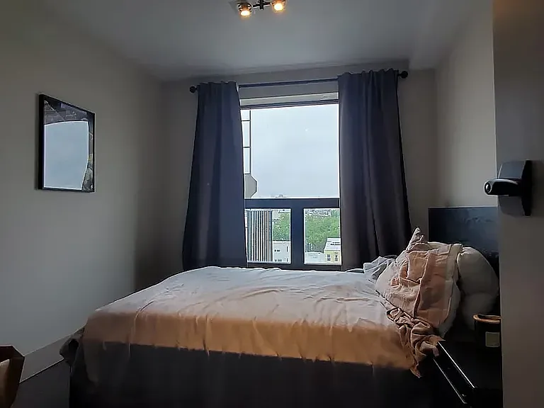 586 Grand St #5A — Photo 9