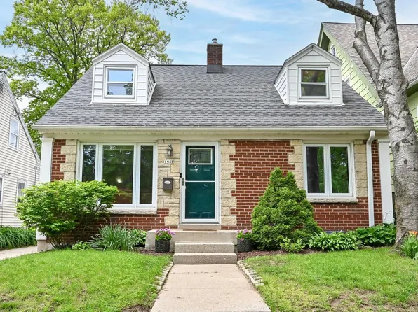 1943 North 81st STREET, Wauwatosa, WI 53213