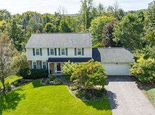 68 Bent Oak Trl, Fairport, NY 14450