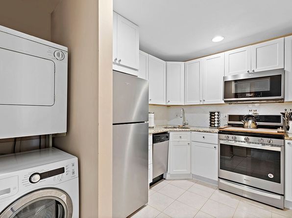 176 Hackensack St APT 2