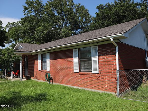 3rd image of 3700 Reynosa Dr