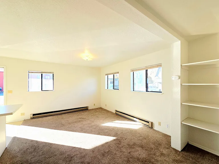 219-259 Independence Way — Photo 32