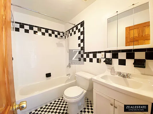 Rented by ZealEstate Group Inc | media 39