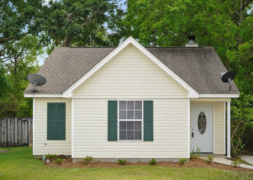 1st image of 4622 Laurelwood Dr