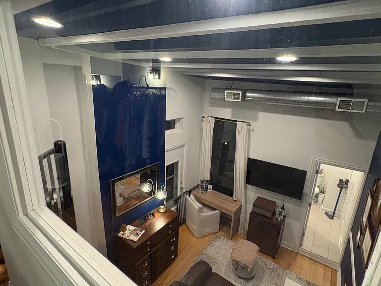53 W Burton Pl #2M — Photo 13