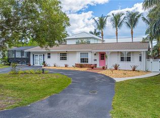 538 9th Ave S, Naples, FL 34102