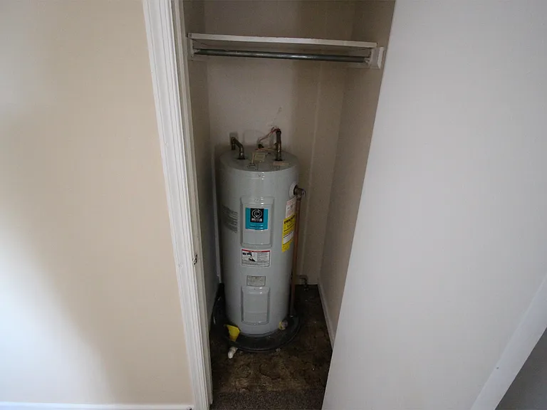 6454 Applecross Ave #C — Photo 21
