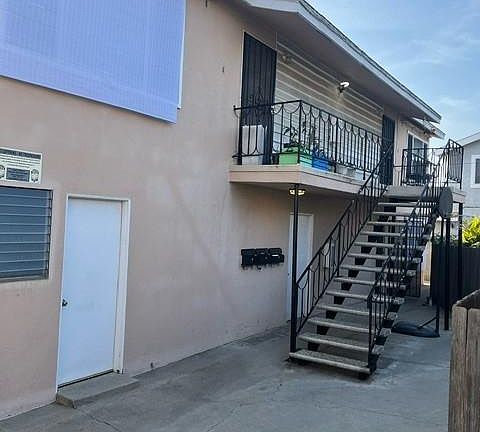 2nd image of 2108 San Anseline Ave APT 1